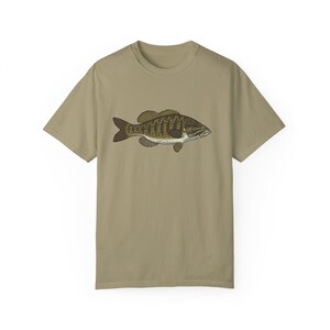 Smallmouth Bass Tee, Fishing Shirt for Dad Fathers Day Gift, Mens Fishing T-shirt for Dad, Fishermen T Shirt, Gift for Men