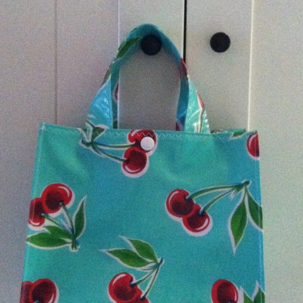 Beth's Retro Cherry Oilcloth Lunch Box Tote Bag