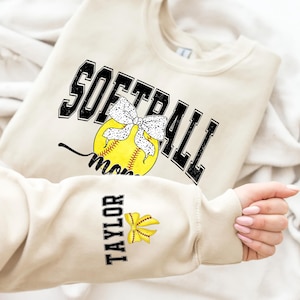 Mãe de Softball Personalizada Com Na Manga Png, Frente de Softball e Manga Mãe Png, Dia de Jogo de Softball, Nome do Presente de Mãe de Softball Na Manga Png