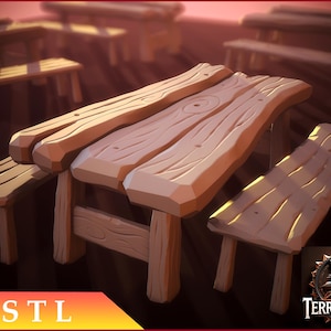 Può includere: Un tavolo da picnic in legno con due panche. Il tavolo e le panche sono realizzati con assi grezze e hanno un aspetto rustico e invecchiato.