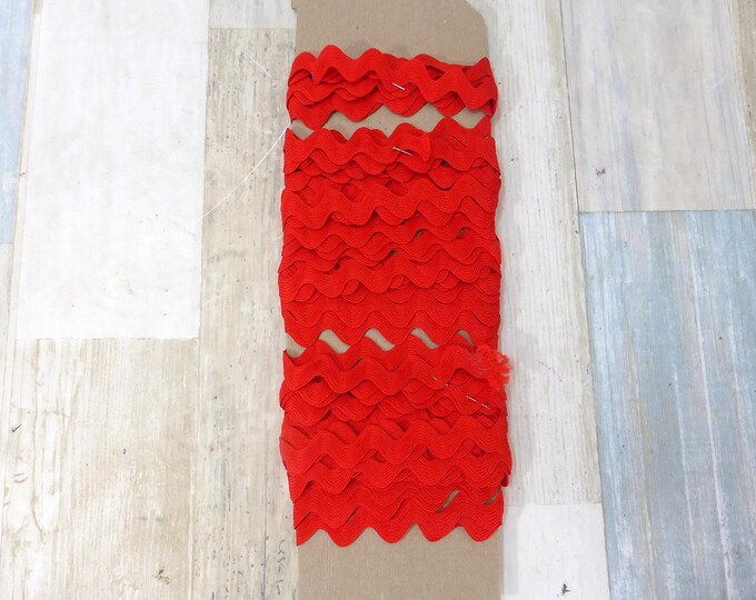 Red Rick Rack Trim: 12+ Yards, 5/8 Inch, Craft Embellishment - Etsy