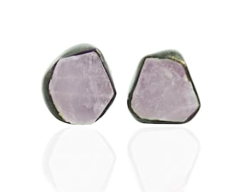 Boucles d’oreilles Rose Quartz Stud-Raw Gemstone-Minimalist-Pink Black studs -18K Gold filled-Designer jewelry-bezel set-Modern Jewelry-AHAAVI Rose