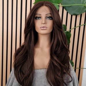ParaMount Perücke, Belle Lace Perücke, Lace Front Perücke, Glücksschweinchen Perücke, Calic Perücke, braune Perücke, lockige Perücke, Cosplay, Elven & Fantasy Looks