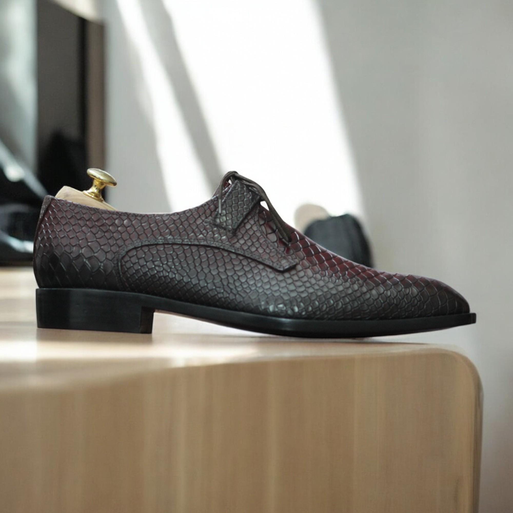 Men's Handmade Python Texture Whole Cut Oxfords | Designer Lace-up ...