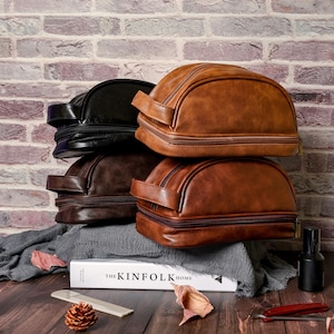 Borsa da toilette in pelle/Pelle personalizzata/Kit da toeletta/Regalo per lo sposo/Regali per l&#39;anniversario/Regalo personalizzato per lui/Custodia da viaggio