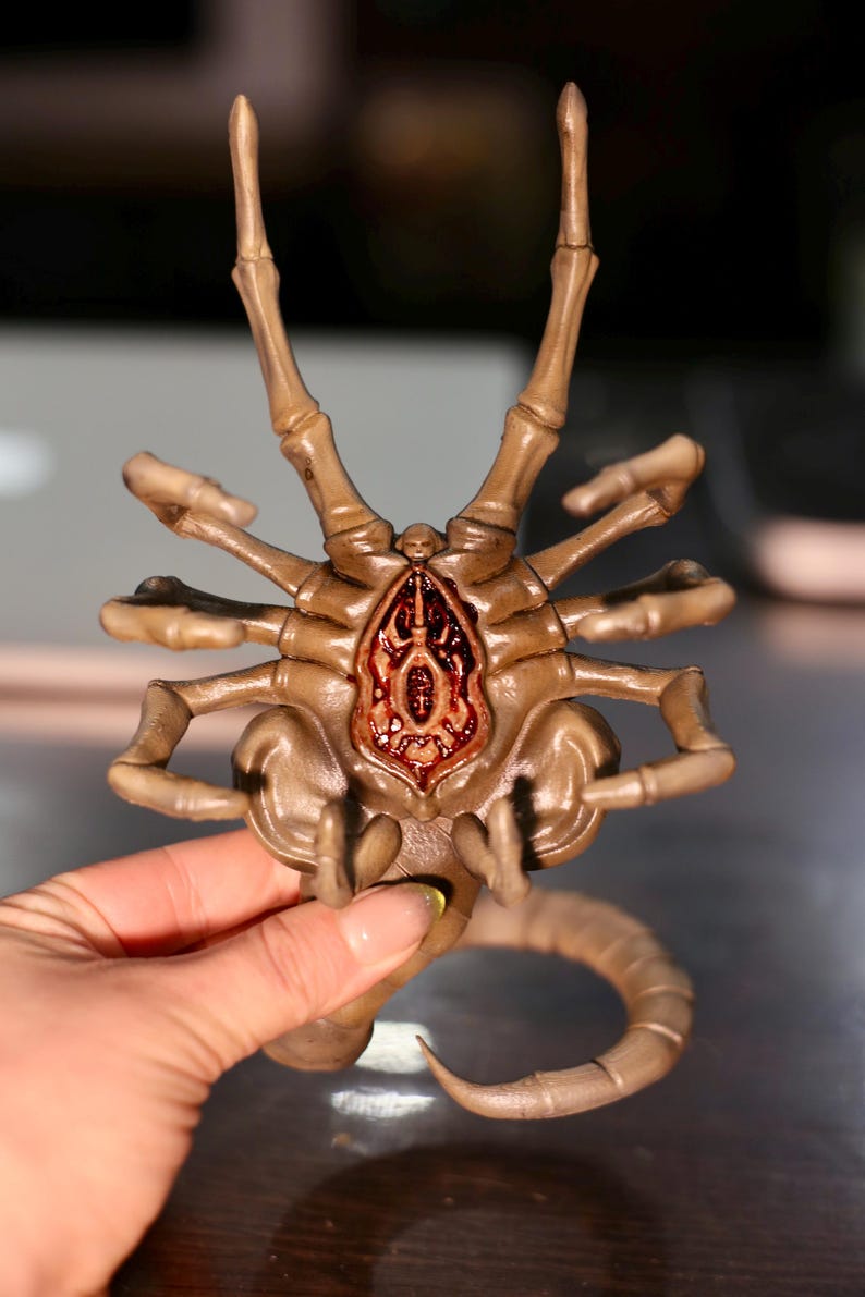 Alien Facehugger | Phone Stand | 3D Printed Figure - Etsy
