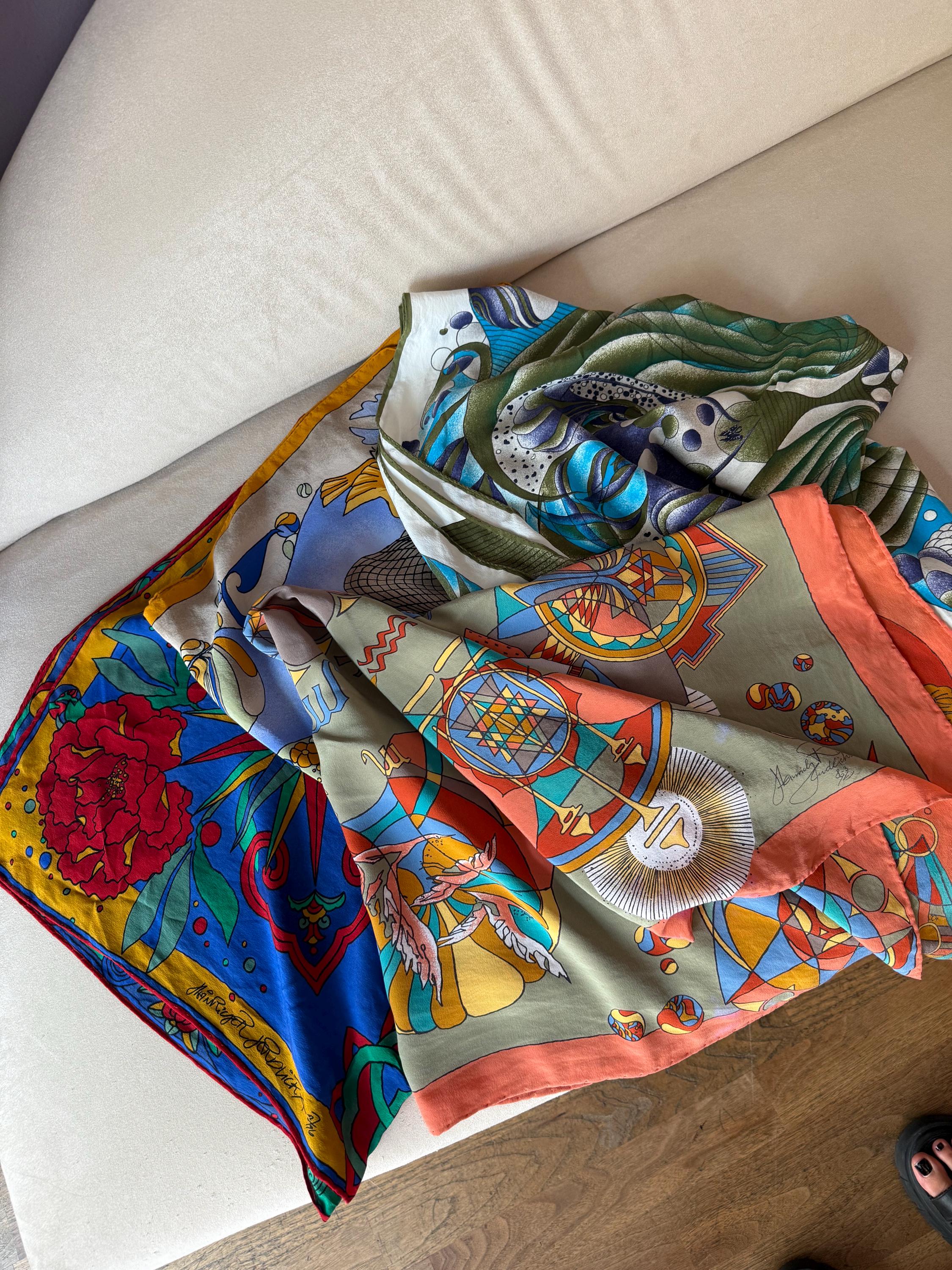 Foulard En Soie Vintage HEINRICH R. HRDLICKA - 95 X 100 Cm - Multicolore