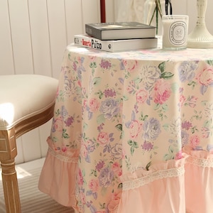 Nappe en coton rose à fleurs | Nappe à volants style campagnard en dentelle | Décoration de nappe de mariage | Accessoire de table Cottage