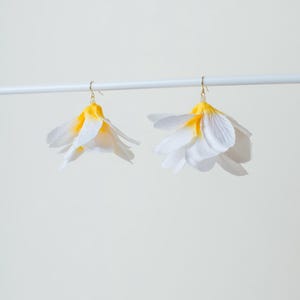 Silk Plumeria Earrings, Light weight, hypoallergenic, Hawaii made earrings, Dangle earrings, Plumeria flowers, White Flower earrings