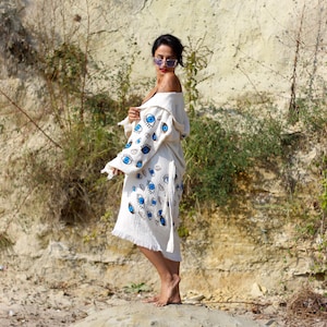 Evil Eye Muslin Kimono Robe, White Cream Evil Eye Hooded Cotton Robe, Personalized Bridal Gift, Honeymoon Kaftan, Organic Cotton Bathrobe
