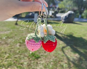 Crochet strawberry, Strawberry Keychain, Sunflower Keychain, Daisy Flower Keychain, Bag Charm, Bag Decoration, Bag Pendant, Gift for Woman