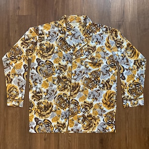 Vintage 1970s Elvis Tiger Print Button-Up Shirt – Elvis Presley Print 70s kitsch novelty punk - tiger cheetah leopard lion print   Large XL