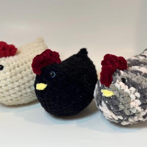 Chicken crochet plushie: Ready to ship