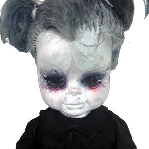 Poupée d&#39;horreur « Abigail » OOAK 17 pouces Goth Altered Scary Art Doll Zombie Haunted Ghost Spirit