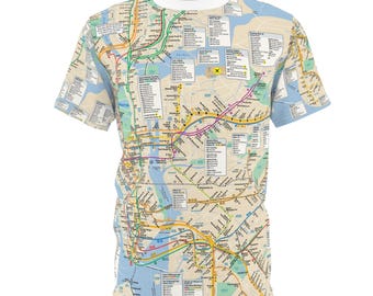 Maglietta unisex tagliata e cucita (AOP) con mappa della metropolitana di New York (2004)