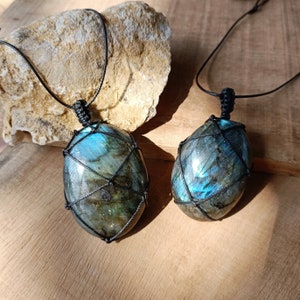 Raw Labradorite Stone Pendant Necklace - Gemstone Jewelry