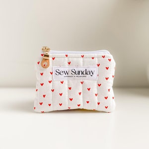 Kleine gesteppte zierliche Herzen Make-up-Tasche für Reisen, unverzichtbare Geldbörse, stilvolle Kosmetiktasche, Geschenke für Frauen Frau sie, kompakte Tasche