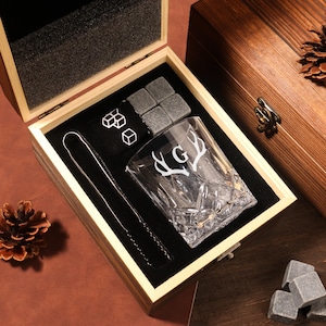 Personalized Whiskey Glass Set with Wooden Box, Whiskey Stone Set, Groomsmen Gift, Best Man Gift, fathers day Gift,Whiskey Gifts for Him Dad