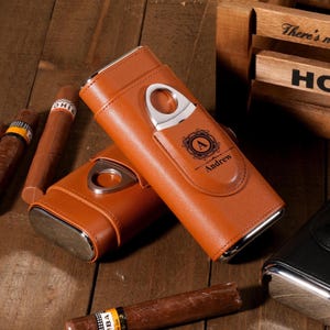 Estuche de viaje personalizado para puros, portapuros de cuero con cortador, regalo para él, estuche de viaje para puros, regalo para fumadores, regalo vintage para hombre.