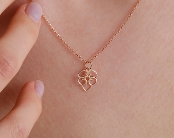 Personalized Birth Flower Necklace, Custom Family Jewelry