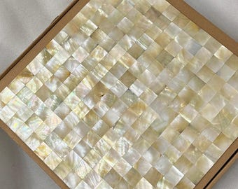 Handgefertigte nahtlose quadratische gelbe Lippenmop-Mosaikfliese Warme goldene 100% natürliche Luxus-irisierende Schale wasserdicht fürKüchenBadezimmerDIYProjekt