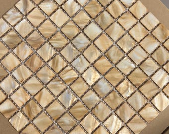 Ręcznie robiona kwadratowa mozaika z masy perłowej, barwiona na jasny bursztyn, 100% naturalna, luksusowa, opalizująca muszla, idealna do dekoracji ścian wewnętrznych lub projektów artystycznych DIY