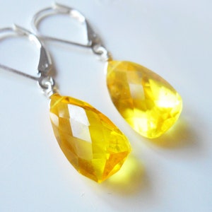 Bright Yellow earrings, Sun Drop Pyramid Cut Earrings, Lemon dangle leverback earrings, gemstone earrings, handmade earrings