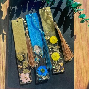 Handmade Pressed Flower Bookmark Unique Floral Bookmark Gift for Book Lovers Wildflower Bookmark with Tassel Cute & Elegant Book Accessories