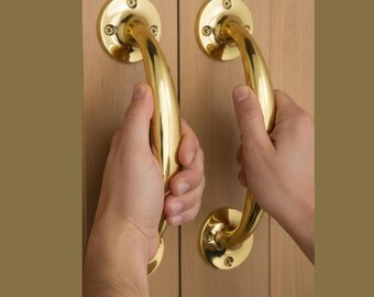 Schrankgriffe und Knöpfe aus massivem Messing für Kleiderschränke und Küchenschränke