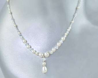 ARIA Delicate Bridal Pearl Necklace (White, Cream)