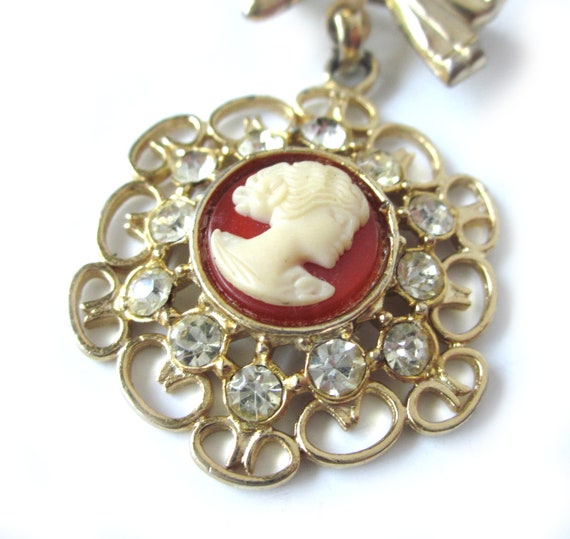 1960s Cameo Dangle Brooch, Victorian Revival Pin … - image 2