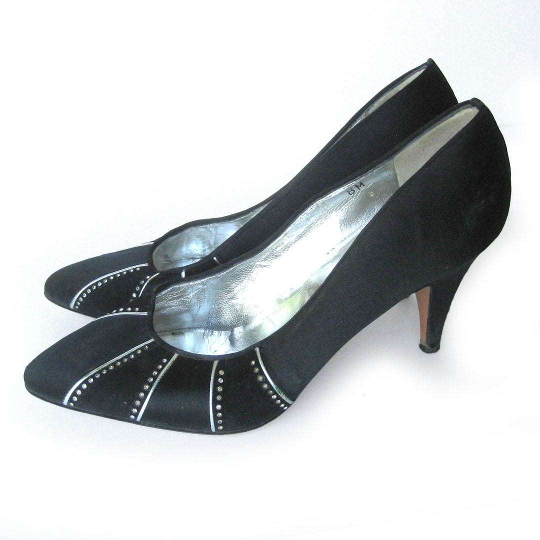 希少 60s~ Vintage Suede Design Heel Shoes Vintage 1960s High Heels, Black Suede With Needlepoint