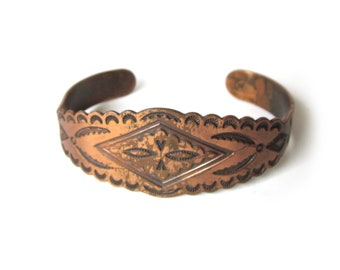 Vintage Solid Copper Cuff Bracelet with a Southwest Native American Pattern, Rich Patina, Boho Chic, Hippie Chic Jewelry, Gift for Her