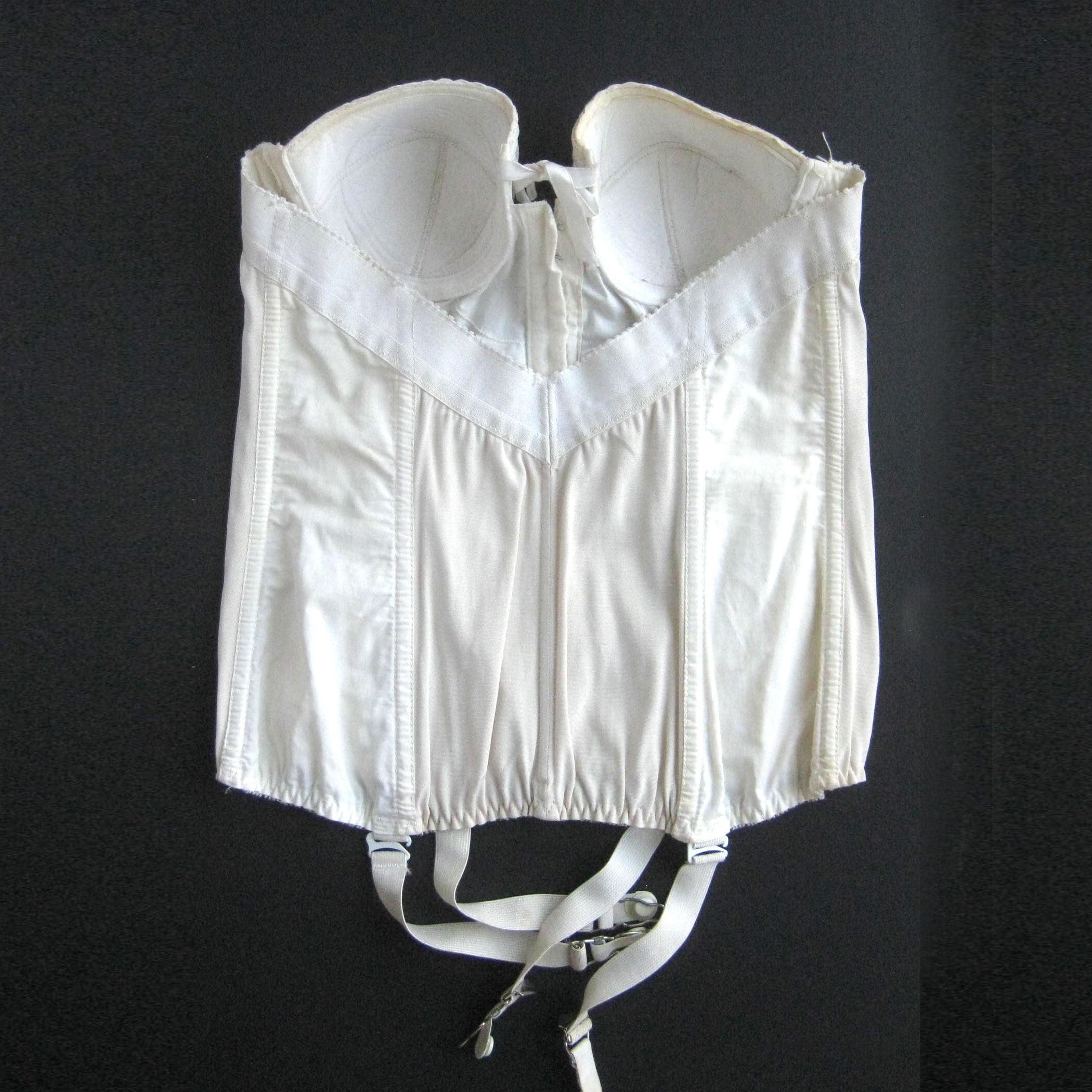 Vintage 40s 50s White Girdle Garter Belt / Girdle Skirt / Adjustable, Erratic Static Vintage
