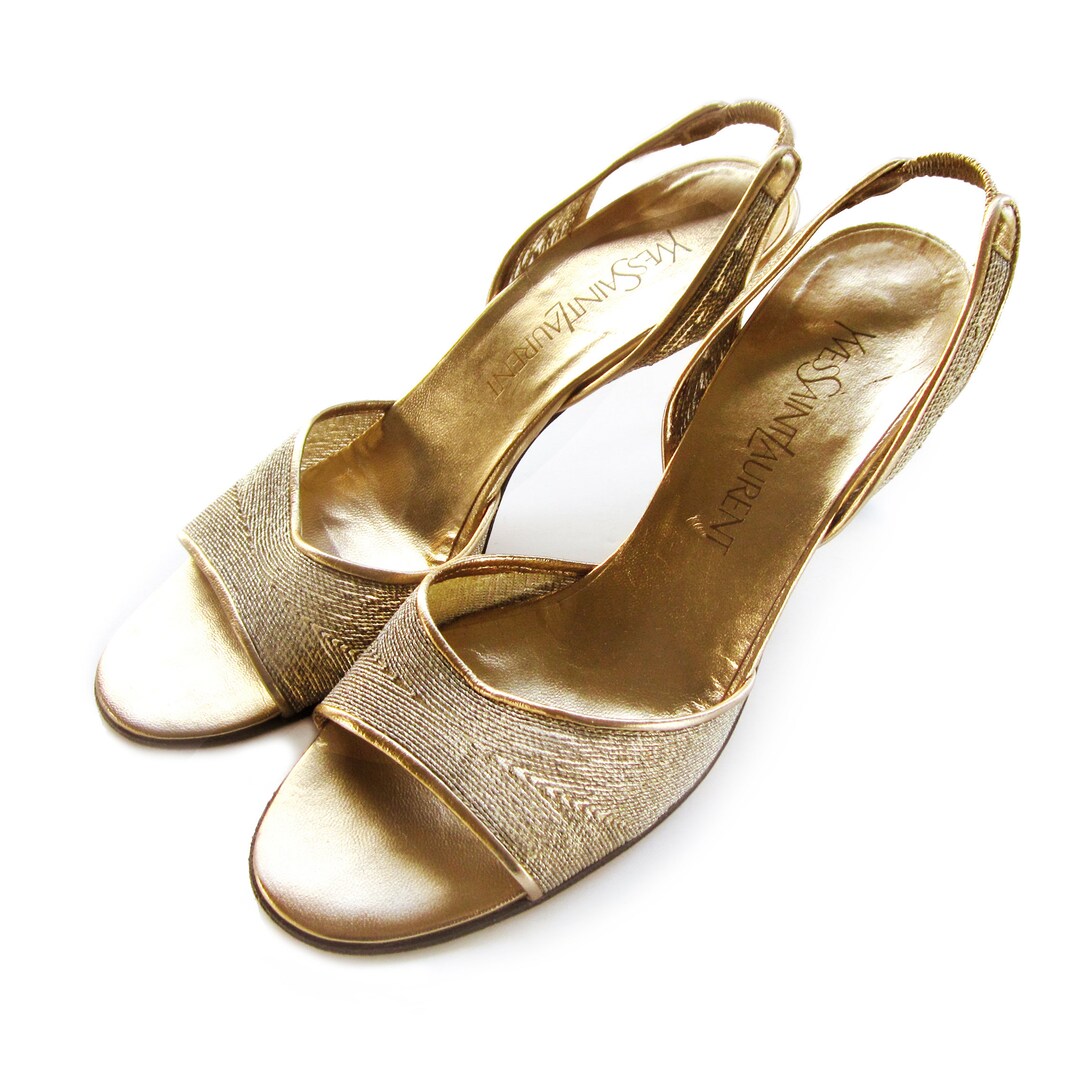 サンダル・ミュール Carven Satin Heeled Sandals VIVIEN vegan slingback heeled sandal in Orange Patent-Effect