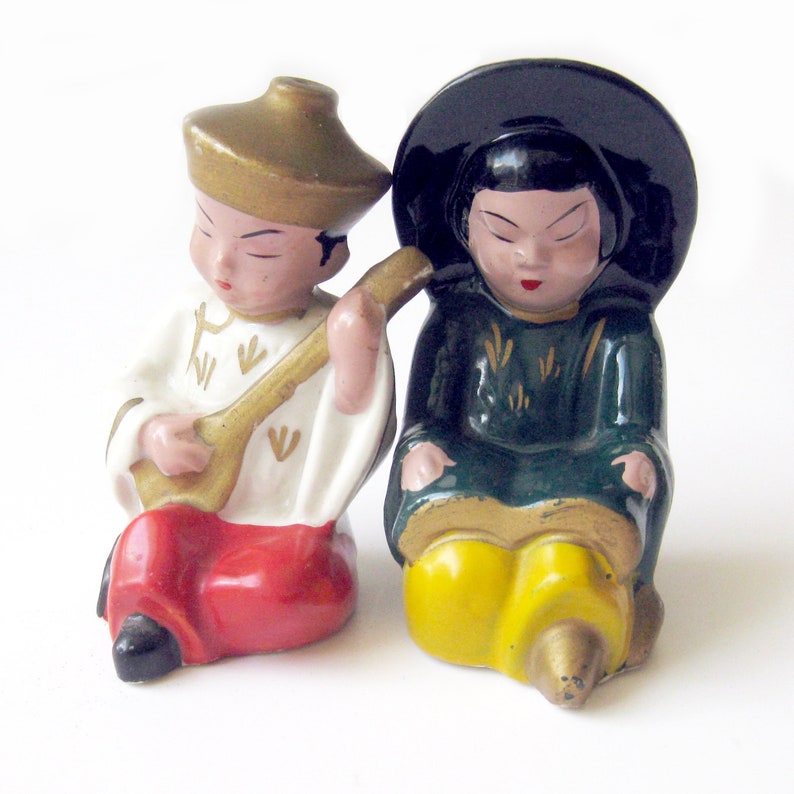 Asian Couple Salt and Pepper Shaker Set Vintage Ceramic Etsy