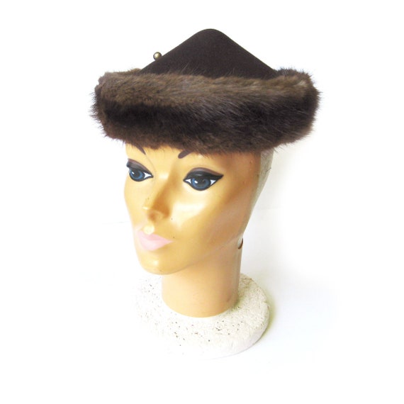 1950s Brown Wool Felt Hat With Mink Fur Trim, Vintage Pixie  display picture 3