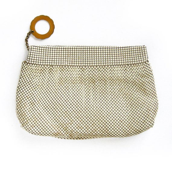 1960s Vintage Whiting and Davis Mesh Clutch / Ivory Metal
