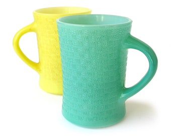 2 Glasbake Mugs in the Basketweave Pattern, Pair of Vintage Milk Glass Mugs in Yellow and Green, Retro MCM Collectibles, Jeanette J-2277