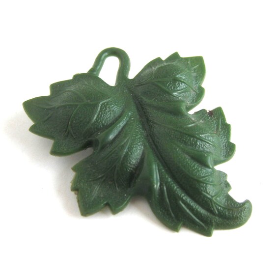 Vintage 1940s Plastic Autumn Leaf Figural Brooch,… - image 3