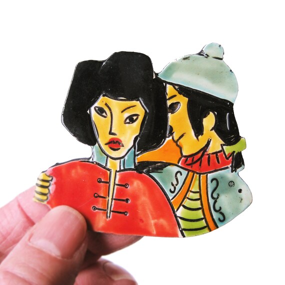 Vintage Hand Painted Brooch, Dark Hair Couple, Ru… - image 2