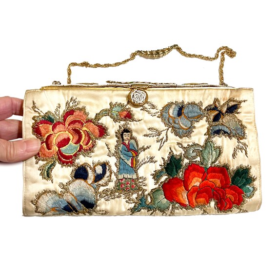 Vintage, Chinese Embroidered Silk Handbag with Be… - image 4