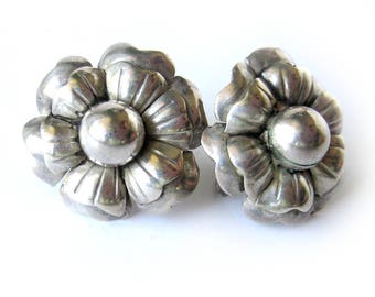 Sterling Silver Floral Earrings from Mexico, Estate Jewelry, Screw Back Earrings, Old California Rancho, Forties Style, Fiesta Earrings