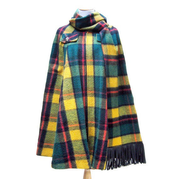 1960s MOD Wool CAPE in Green Tartan Plaid, Poncho,