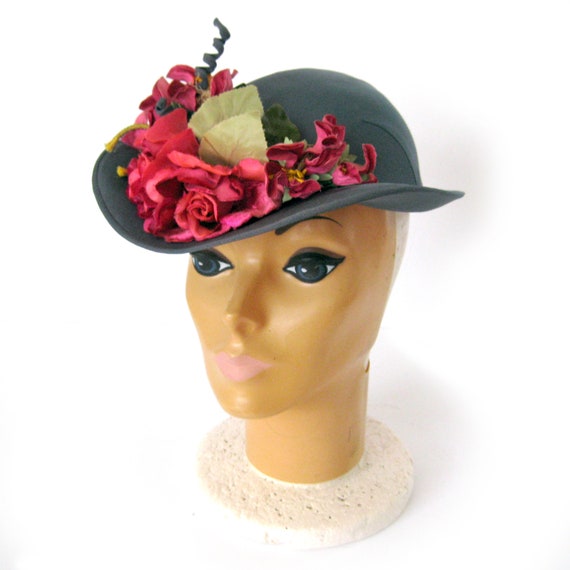 1940s Vintage Bonnet with Brim and Pink Flowers, … - image 3