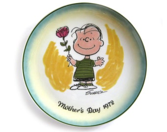 1972 Peanuts Plate Featuring Linus, Collectors Plate, Mothers Day Gift, First Edition Charles Schulz Plate in Box
