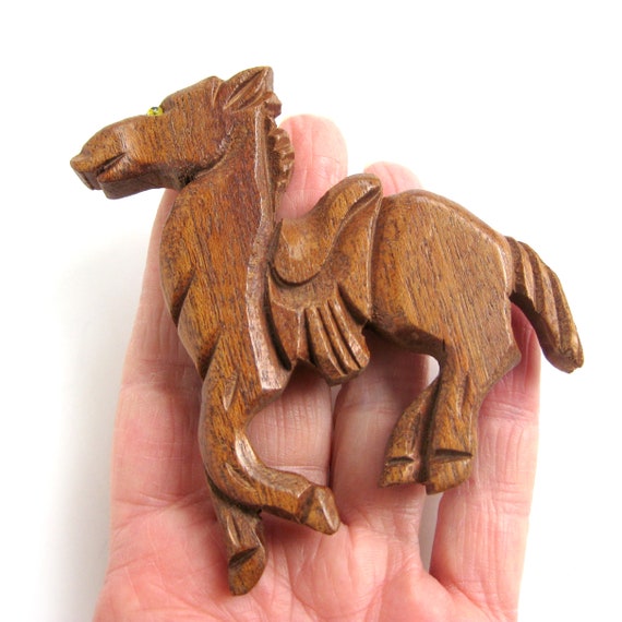 Large Wood Horse Brooch Pin, Figural Pin, Hand Ca… - image 5