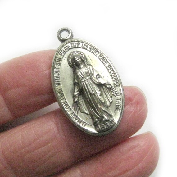 Antique Catholic Sterling Silver Scapular & Miraculou… Gem