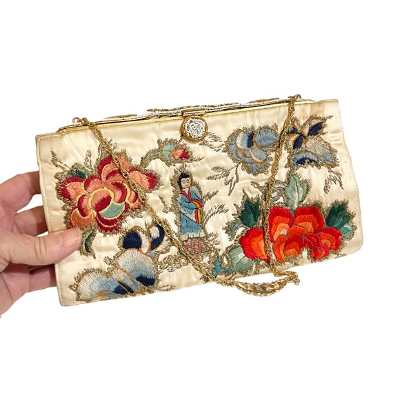 Vintage, Chinese Embroidered Silk Handbag with Be… - image 2