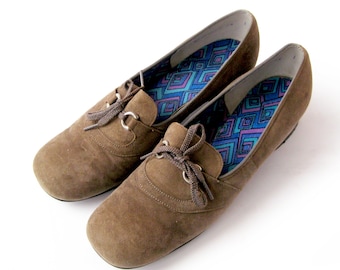 1960s Mod Olive Suede Slip-On Shoes - Size 7 AA